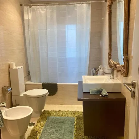 For 5 Near The & Kwatera prywatna Caxias