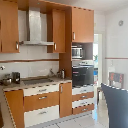 For 5 Near The & Caxias